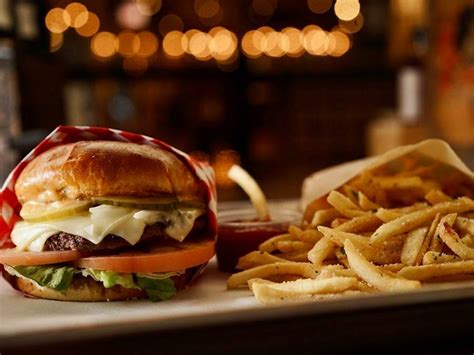 The Best Places To Eat Lunch in The Loop, Chicago