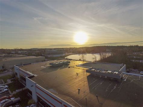 NHK SPRING Office Photos | Glassdoor