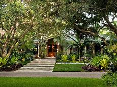 Amazing Tropical Home Landscape Pictures by 24 Tropical Garden Designs Decorating Ideas Design Amazing Tropical Home Landscape Pictures