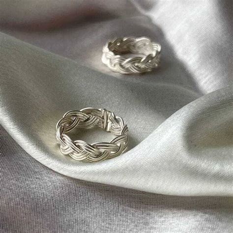 Toe Rings - Buy Toe Rings Designs online at Best Prices in India ...