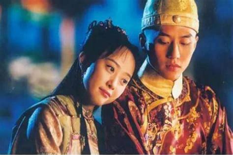 邓超演的电视剧排名：第一邓超夫妇的《甜蜜蜜》，《相爱十年》在榜_排行榜123网