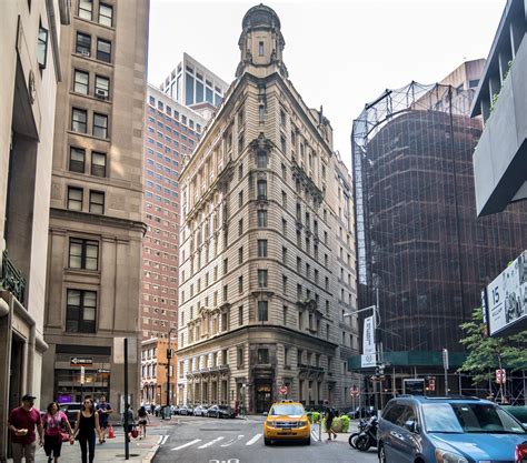 Explore the Banca Commerciale Italiana Building | New york, Gebouw