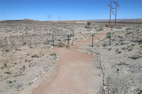 gjhikes.com: Mill Canyon Dinosaur Tracksite