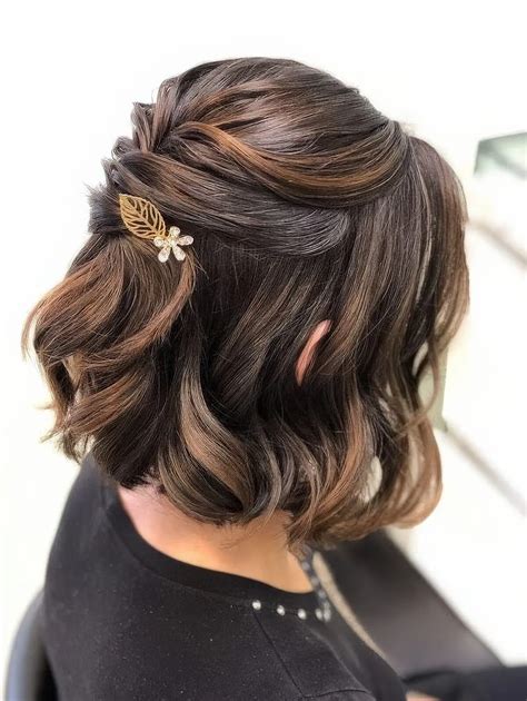63 Beautiful And Cute Short Half Updos - Styleoholic