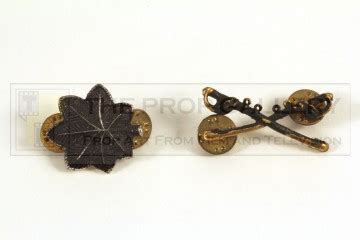 The Prop Gallery | Lieutenant Colonel Kilgore (Robert Duvall) lapel pins