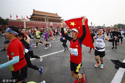 没有什么能够阻挡他们对奔跑的渴望 深圳残疾人迷你马拉松赛开跑_深圳新闻网