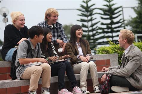 人大附中国际部外籍学生和中国人一样，是在中国生活时间长吗