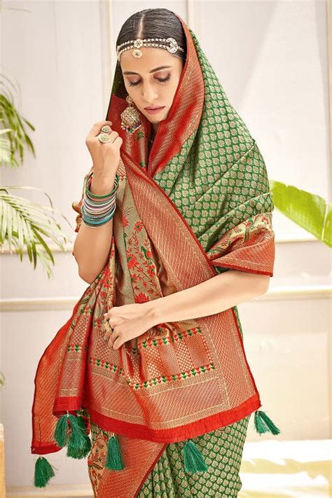 Buy Spring Green Banarasi Patola Saree 34491 Online | Karagiri