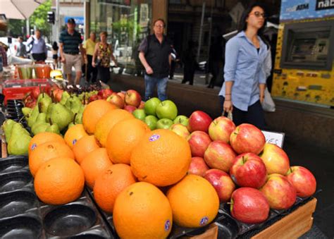 What's the '17th-century pirate disease' contracted by Robbie Williams?