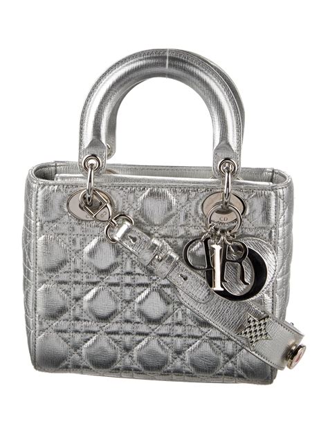 Never Pay Full Price. Get Karma's The Realreal Coupons & Cashback