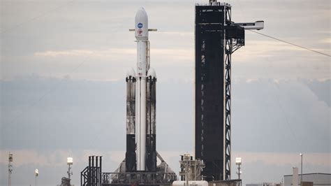 Falcon Heavy Rocket 的图像结果