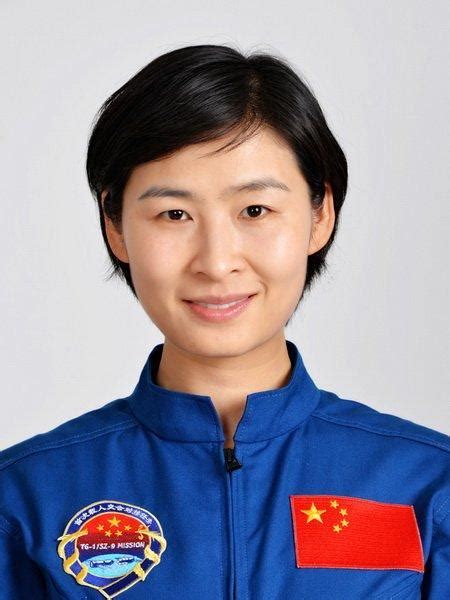 我国首位女航天员刘洋，从太空回来后便杳无音信，如今怎么样了？_腾讯新闻