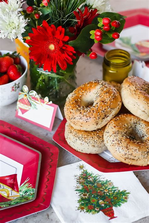 A Chic and Easy Christmas Brunch Tablescape (and recipes!) | Essbare kunst