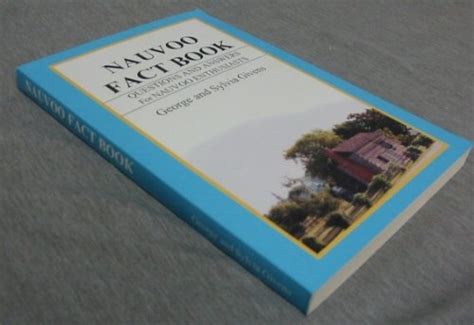 Title: Nauvoo fact book Questions and answers for Nauvoo : Amazon.in: Books