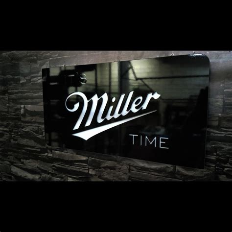 Luminoso Its Miller Time 55cm x 32cm - Acrílico Preto Brilha