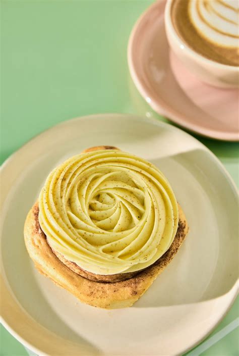 Eggless Cinnamon Roll – DZURT