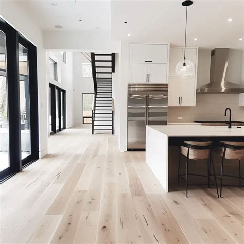 10 Best White Oak Flooring Ideas and Designs - WoodWorkly
