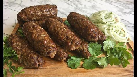 Люля-кебаб на сковороде без шпажек: секреты зажарки идеального мяса