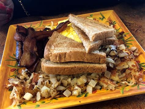 Noni's Sherwood Grille menu in Detroit, Michigan, USA