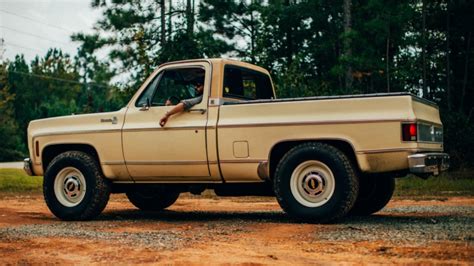 You Can Buy a ‘New’ Square Body Chevy Truck With 650 HP and Period-Correct 4x4 Style