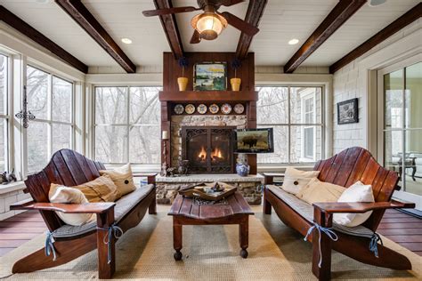 Rustic Sun Room 的图像结果