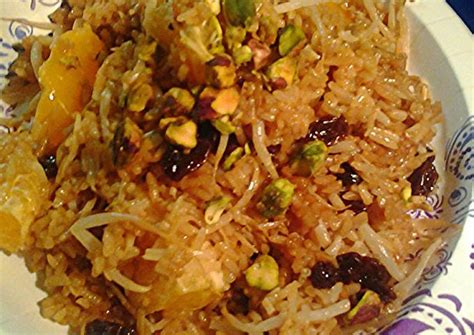 Fried rice with fruit Recipe by skunkmonkey101 - Cookpad