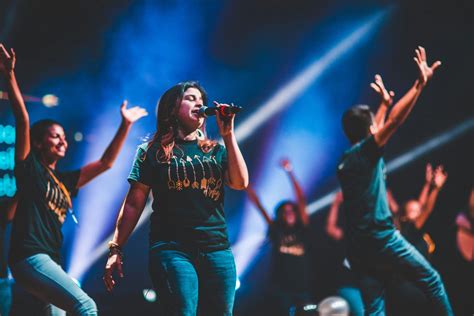 34 Upbeat Worship Songs That Will Energize Your Services