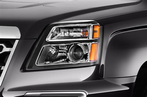 2017 Terrain GMC Photos and Videos - MotorTrend