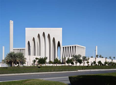 Adjaye Associates abre al público la Casa de la Familia Abrahámica, un complejo interreligioso ...