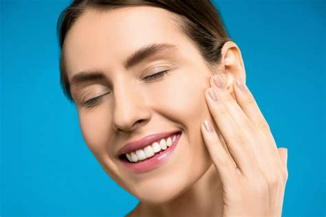 How To Get Rid Of Yellow Teeth- 7 Effective Answers For You