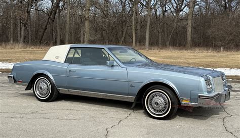 1985 Buick Riviera | Midwest Car Exchange