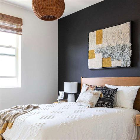 Bedroom With Black Accent Wall at Richard Buffum blog