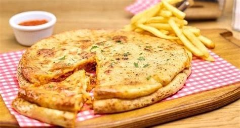 Hungry Horse launches lasagne in a pizza meal  
