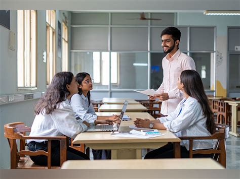 Unleash Your Business Acumen: Parul University Launches Dynamic MBA Program