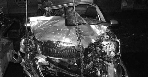 4 Killed in Car-lorry Smash Near Salem