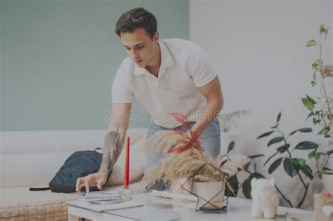 An 18-year-old student fuck for the first time. Minimalist Minimalist Minimalist