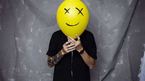 Boy With Smiley Balloon On Face | 4K HD Wallpaper Download