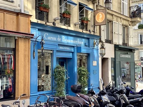 paris breakfasts: Hotel Caron de Beaumarchais﻿, Marais