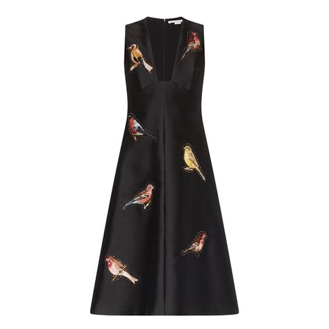 Stella McCartneys creations define modern femininity. Demonstrating this beautifully is her chic ...