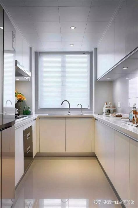 大户型厨房设计参考，不同风格的U型橱柜5款