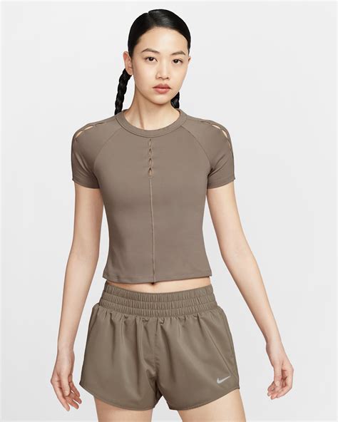 Nike One Fitted Women's Dri-FIT Cropped Short-Sleeve Top. Nike IN