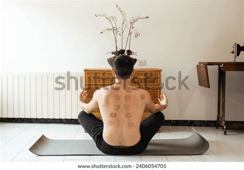 Man Back View 的图像结果
