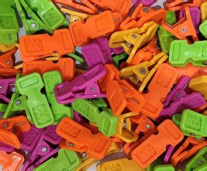 QUYZO Pack of 56 Multicolour Multipurpose Heavyduty Plastic Cloth Clips ...