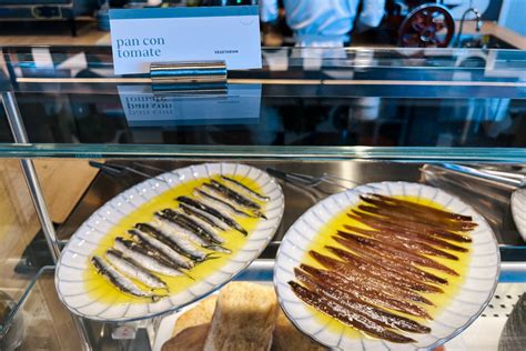 A complete guide to Capital One’s airport lounges: Everything to know ...