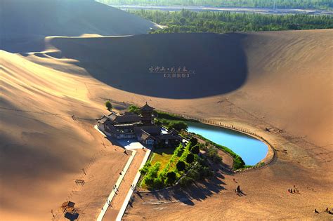 领略大漠之美：盘点地球上10个景色壮观的沙漠，中国一处上榜！_世界
