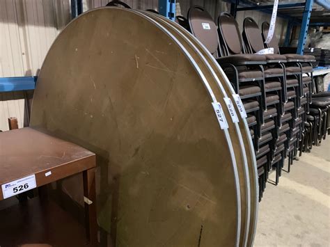72" ROUND FOLDING BANQUET TABLE - Able Auctions