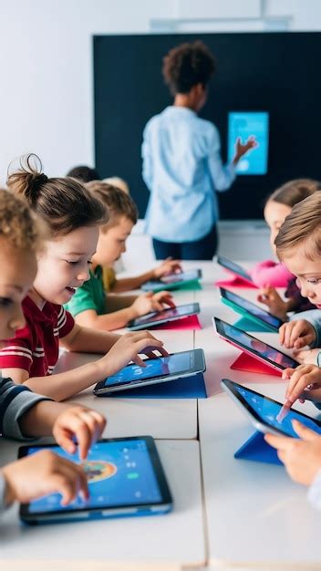 Kids Using Tablet 的图像结果
