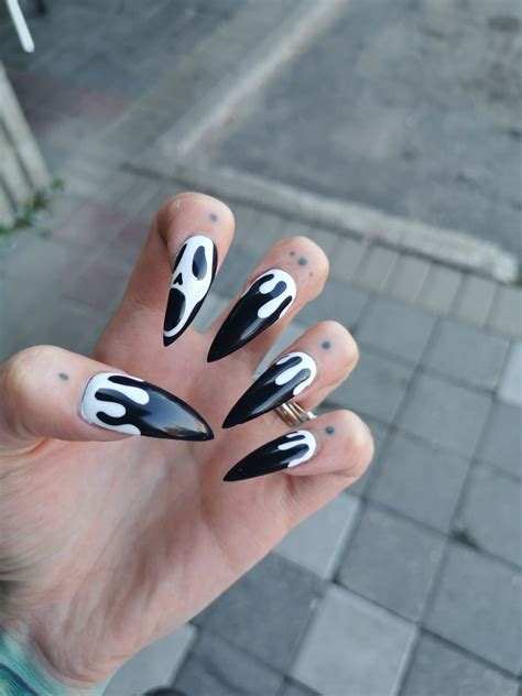 27 Sinister “Scream” Ghostface Nail Ideas – MorningKo