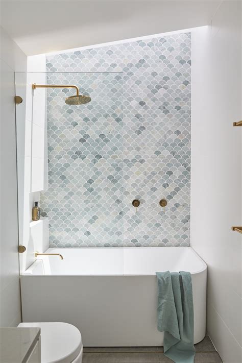 Small Bathroom Tub And Shower Design