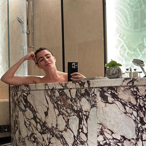 Sofia Vergara Shares Makeup-Free Selfie From Stunning Marble Bathtub in Paris